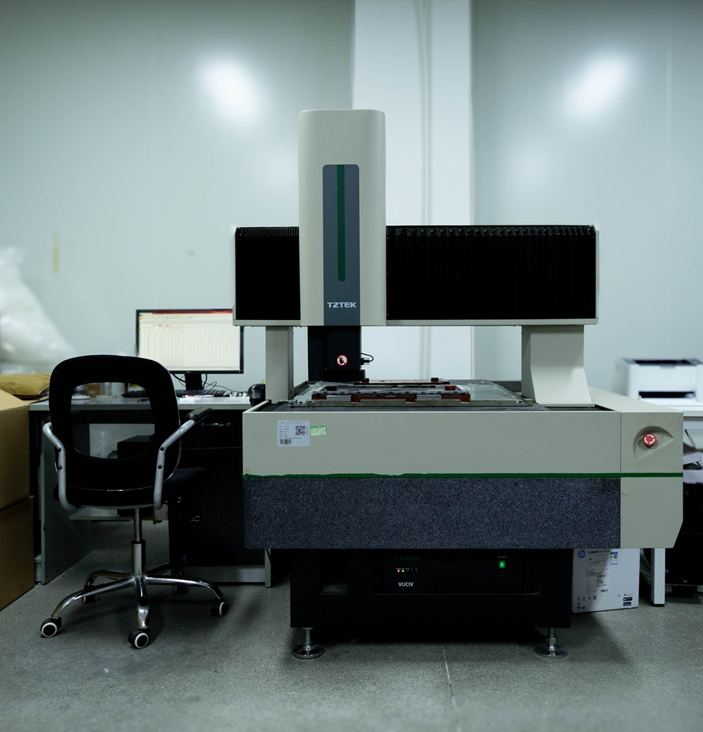 Precision mold manufacturing